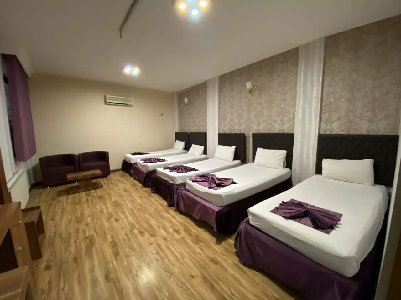 Alibaba https://cdn.alibaba.ir/ostorage/hotel-accommodation-images/67d68eeb31ce2147606d1bba_5 تخته.webp